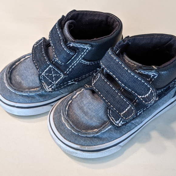 Toddler blue bootie sneaker.  Toddler: size 4 - Picture 11 of 11